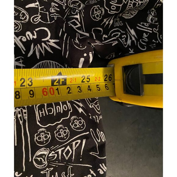 Disney Our Universe Cruella Button Shirt Mens XL Icon NWT Rayon - Picture 5 of 6